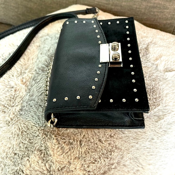 Crossbody Purse with PadLock - Picture 7 of 7